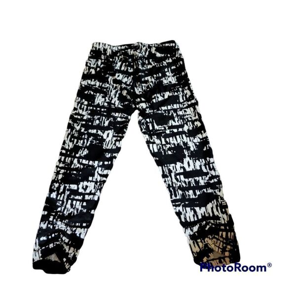 Calvin Klein XS Quick Dry Performance Capri Leggings - Picture 7 of 7